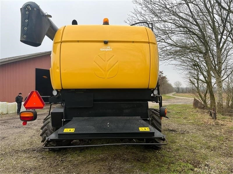 Cosechadora de granos New Holland CX 6090 4wd: foto 6 Cosechadora de granos New Holland CX 6090 4wd: foto 6