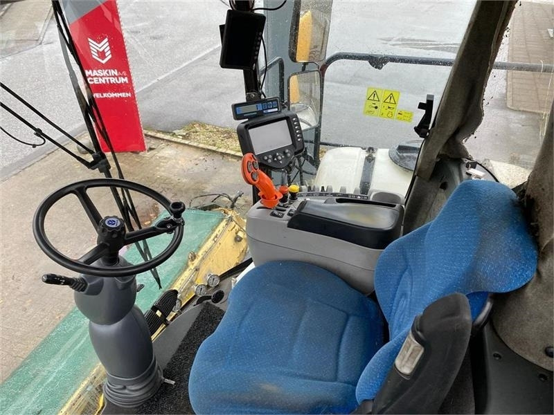 New Holland FR9080 med pick-up - Cosechadora de forraje: foto 5 New Holland FR9080 med pick-up - Cosechadora de forraje: foto 5