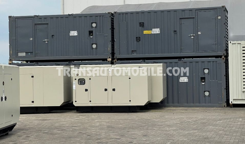 Perkins 700 kVA 97.0L DIESEL - EXPORT OUT EU - Generador industriale: foto 2 Perkins 700 kVA 97.0L DIESEL - EXPORT OUT EU - Generador industriale: foto 2