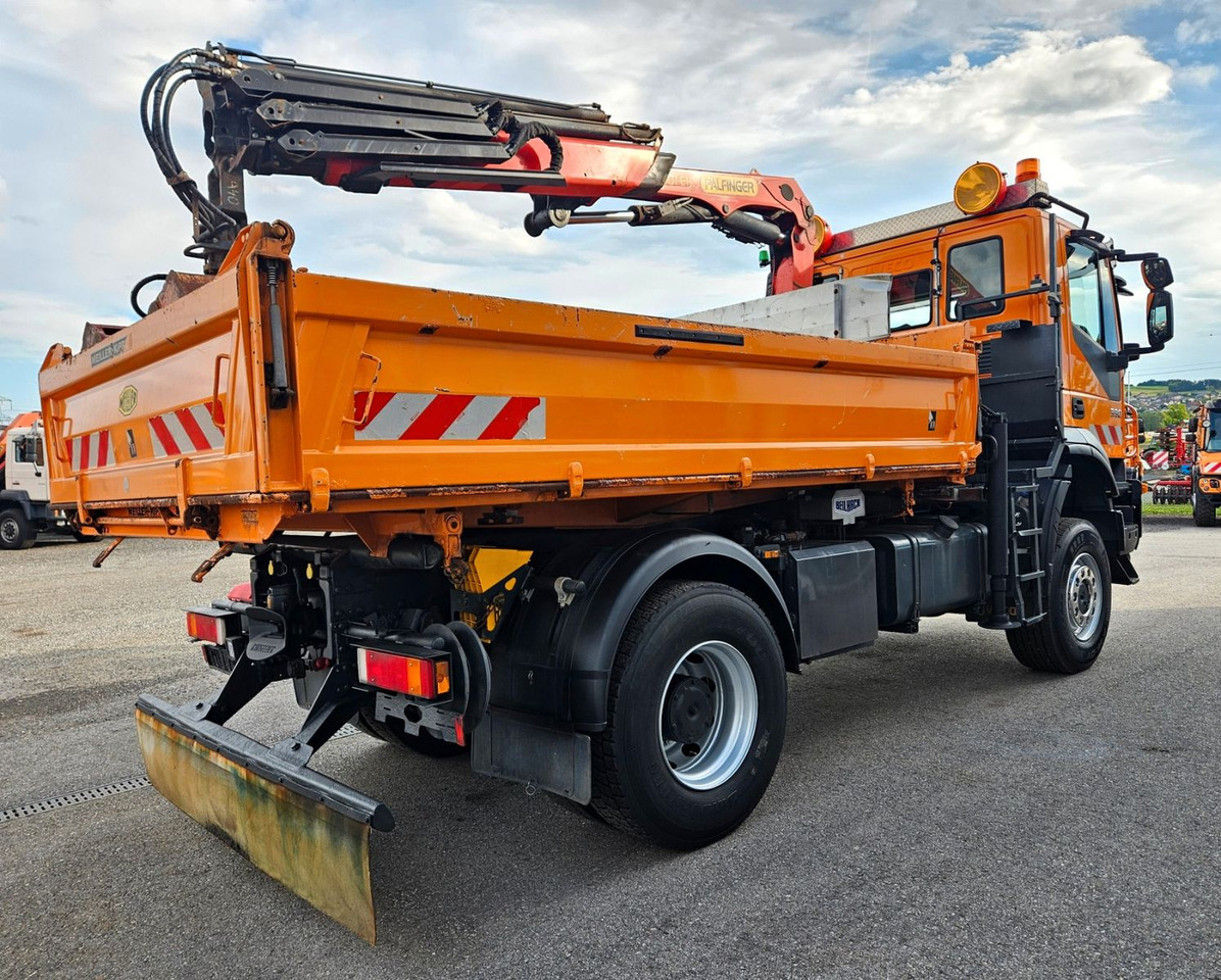 Iveco Trakker 190T33 4x4 Euro5 Kran Palfinger Funk - Camión volquete, Camión grúa: foto 3 Iveco Trakker 190T33 4x4 Euro5 Kran Palfinger Funk - Camión volquete, Camión grúa: foto 3