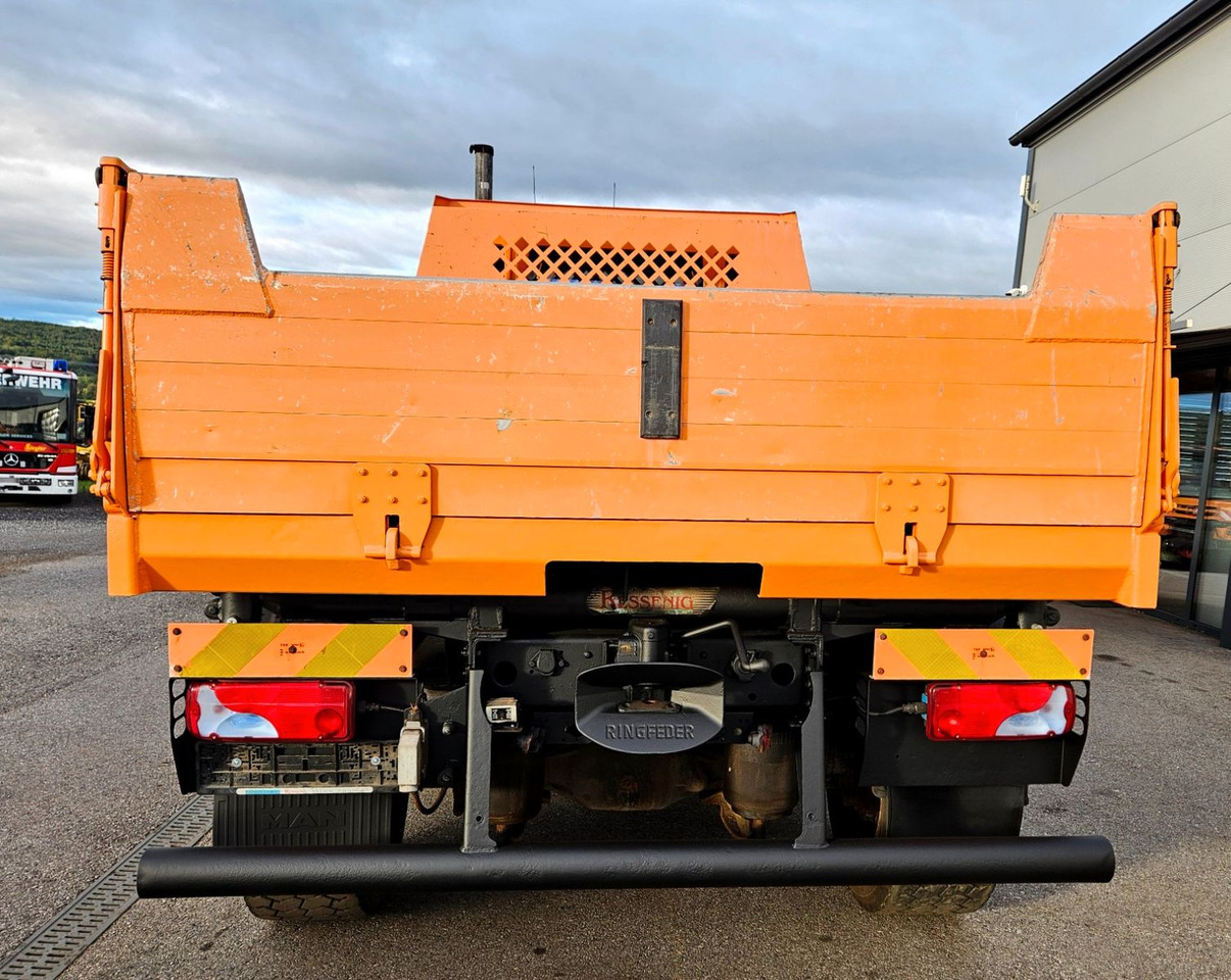 MAN TGM 13.290 4x4 Euro5 Winterdienst Single - Camión volquete: foto 4 MAN TGM 13.290 4x4 Euro5 Winterdienst Single - Camión volquete: foto 4