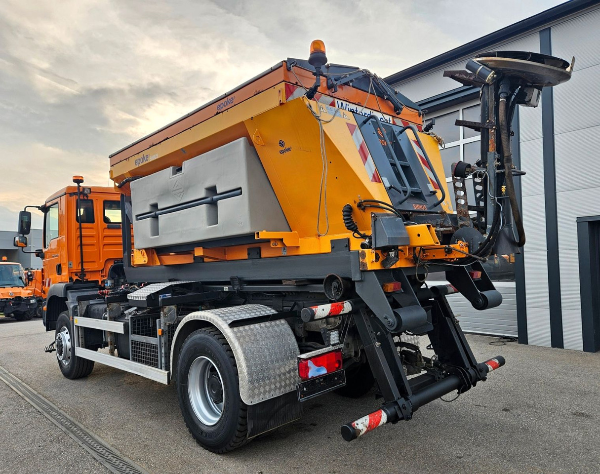 MAN TGM 18.250 4x4 BB EEV Winterdienst - Camión multibasculante, Camión grúa: foto 3 MAN TGM 18.250 4x4 BB EEV Winterdienst - Camión multibasculante, Camión grúa: foto 3