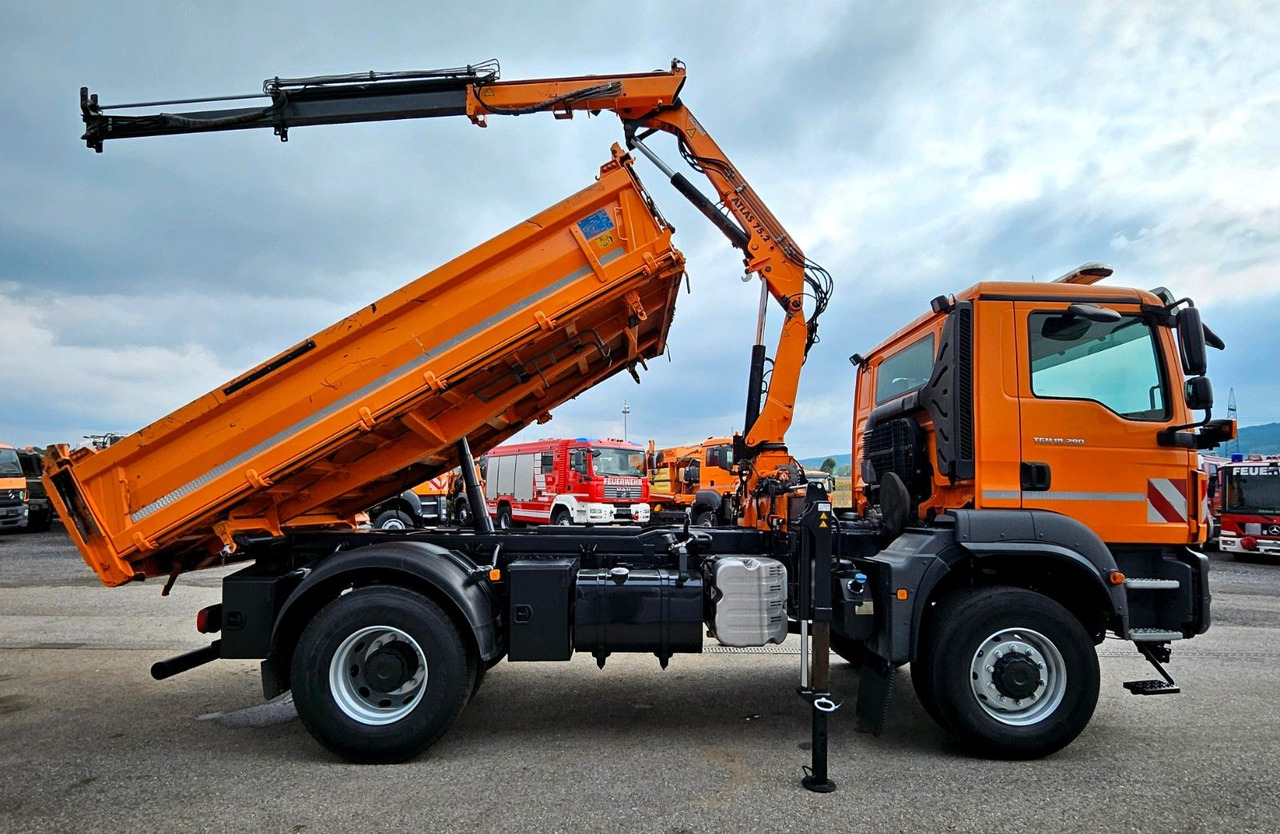 MAN TGM 18.290 4x4 Atlas 75.2 Kran Funk Euro6 - Camión volquete, Camión grúa: foto 2 MAN TGM 18.290 4x4 Atlas 75.2 Kran Funk Euro6 - Camión volquete, Camión grúa: foto 2