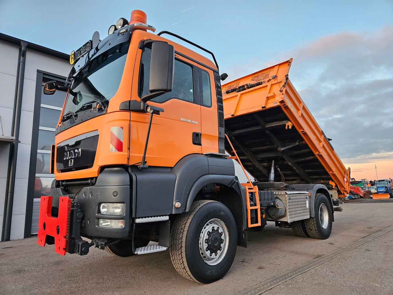 MAN TGS 18.360 4x4 BL Euro5 Meiller - Camión volquete: foto 1 MAN TGS 18.360 4x4 BL Euro5 Meiller - Camión volquete: foto 1