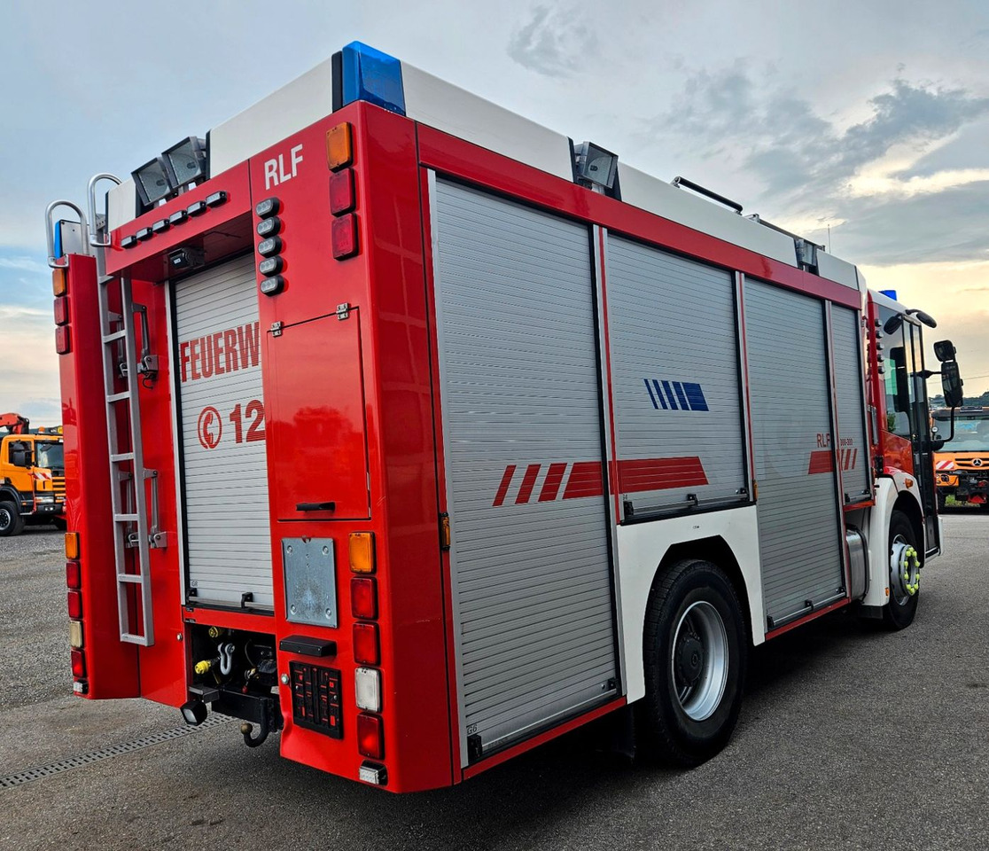 Mercedes-Benz 1829 Feuerwehr Ziegler RLF 2000/300 TLF Winde - Camión de bomberos: foto 4 Mercedes-Benz 1829 Feuerwehr Ziegler RLF 2000/300 TLF Winde - Camión de bomberos: foto 4