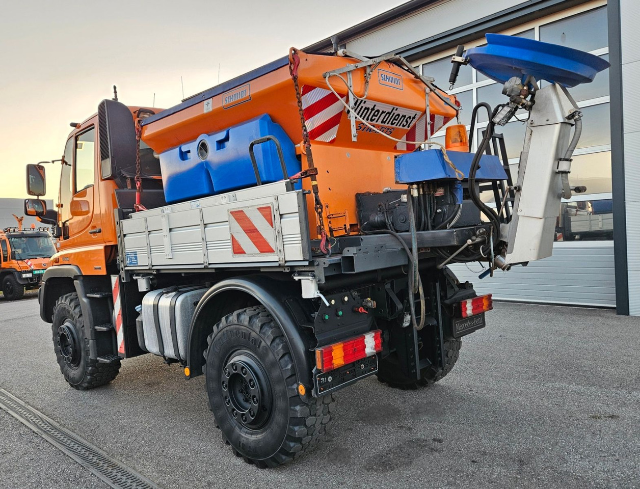 Unimog U400 6 Zylinder EAS 5960h - Camión volquete: foto 3 Unimog U400 6 Zylinder EAS 5960h - Camión volquete: foto 3