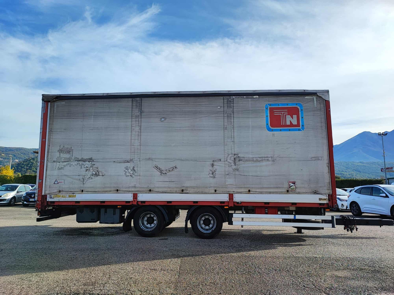 Ricambi Iveco 190.48 - Cabeza tractora: foto 3 Ricambi Iveco 190.48 - Cabeza tractora: foto 3