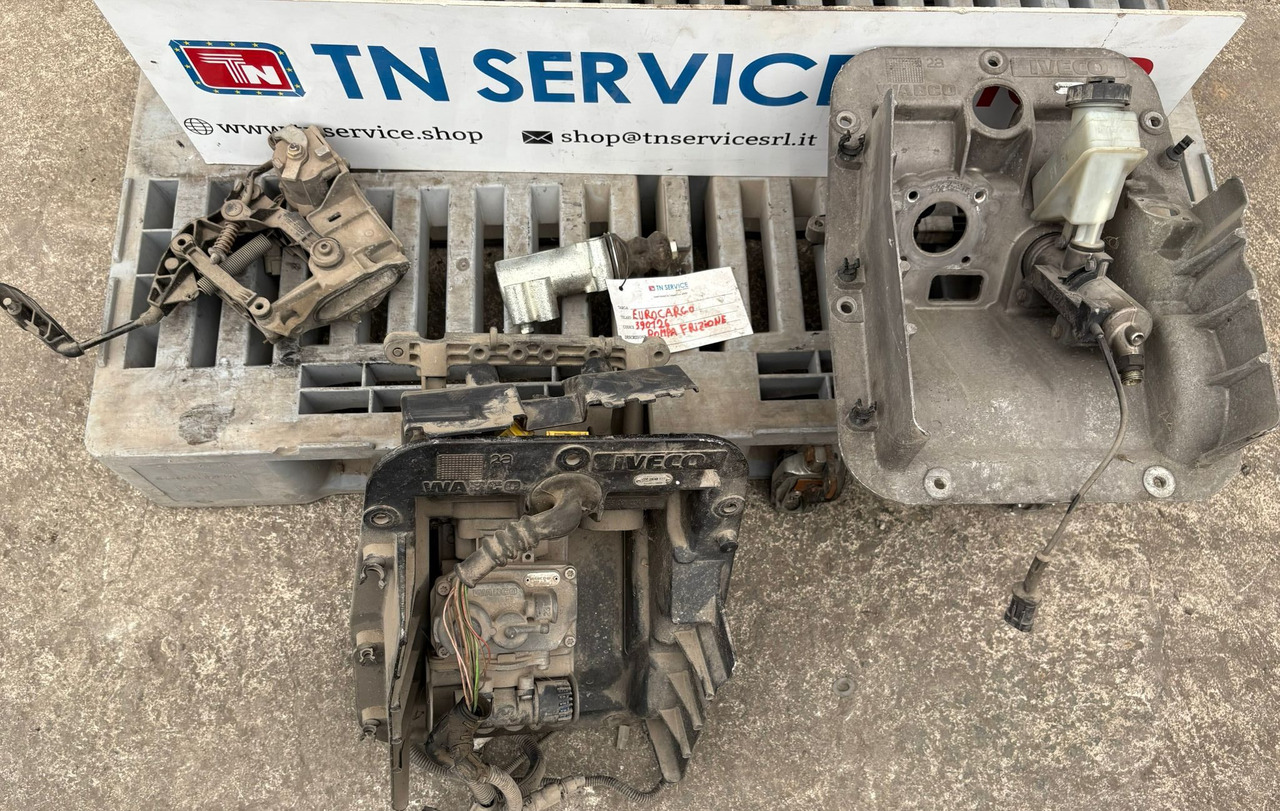 Supporto pedale Frizione IVECO - Pedal para Camión: foto 1 Supporto pedale Frizione IVECO - Pedal para Camión: foto 1