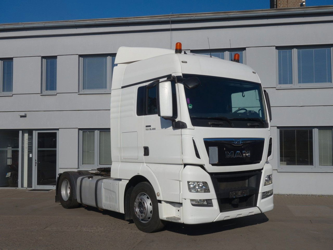 MAN TGX 18.480 XLX E6 ST, Retarder - Cabeza tractora: foto 2 MAN TGX 18.480 XLX E6 ST, Retarder - Cabeza tractora: foto 2