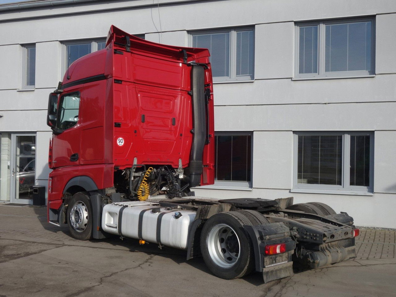Mercedes-Benz Actros 1845 Lsnrl, Lowdeck, Standklima, 2 Stk. - Cabeza tractora: foto 4 Mercedes-Benz Actros 1845 Lsnrl, Lowdeck, Standklima, 2 Stk. - Cabeza tractora: foto 4