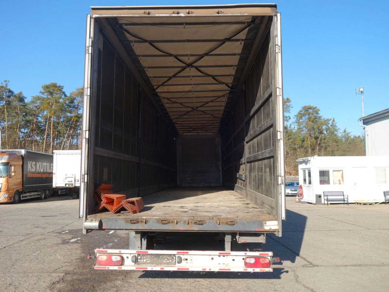 Fliegl SDS Standard, SAF Achsen - Semirremolque lona: foto 5 Fliegl SDS Standard, SAF Achsen - Semirremolque lona: foto 5