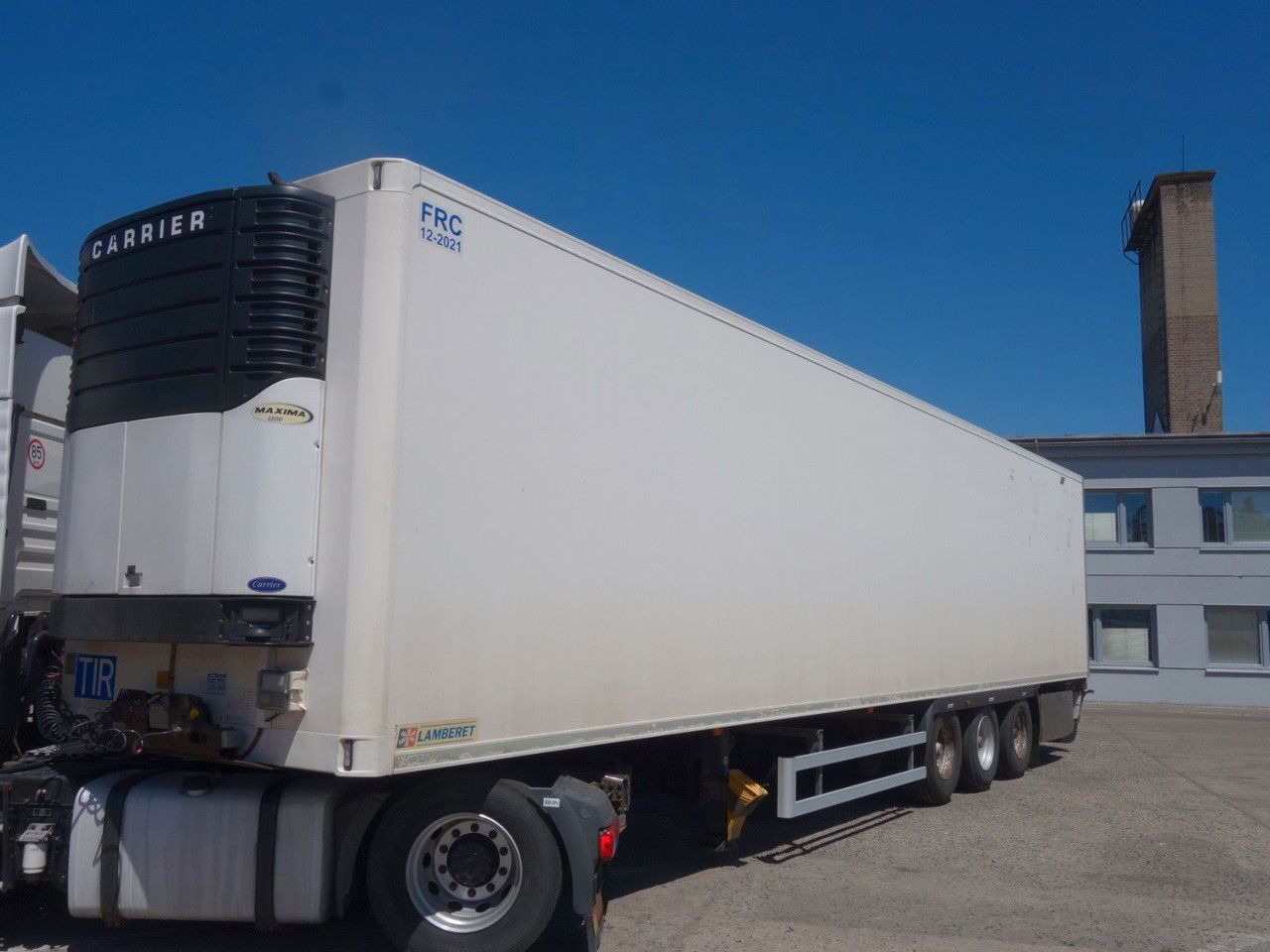 LAMBERET LVF S3 mit Carrier 1300, 2.400 BtS. - Semirremolque frigorífico: foto 1 LAMBERET LVF S3 mit Carrier 1300, 2.400 BtS. - Semirremolque frigorífico: foto 1