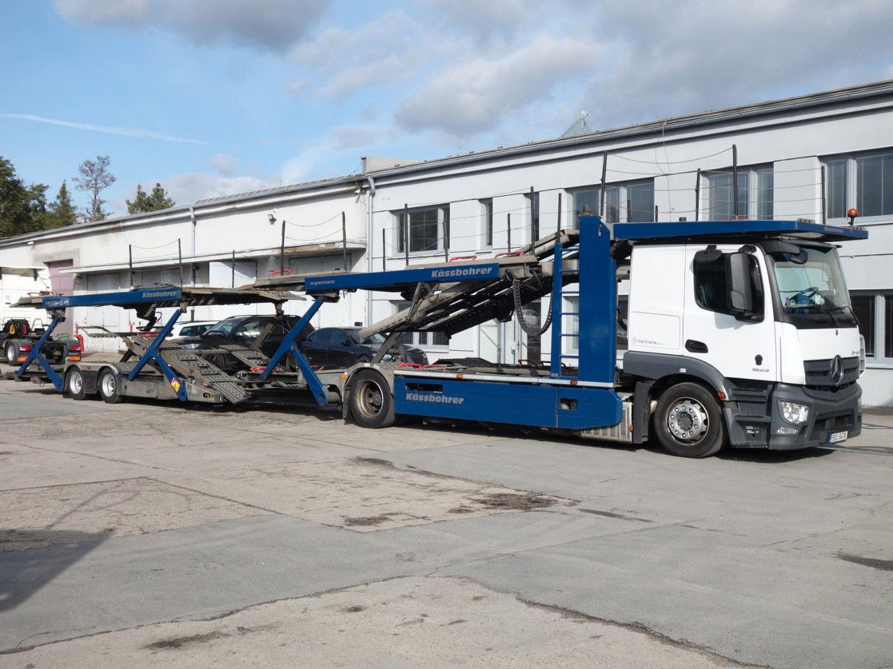 Mercedes-Benz Actros 1843 mit Kässbohrer Supertrans/Supertrans - Camión portavehículos: foto 2 Mercedes-Benz Actros 1843 mit Kässbohrer Supertrans/Supertrans - Camión portavehículos: foto 2