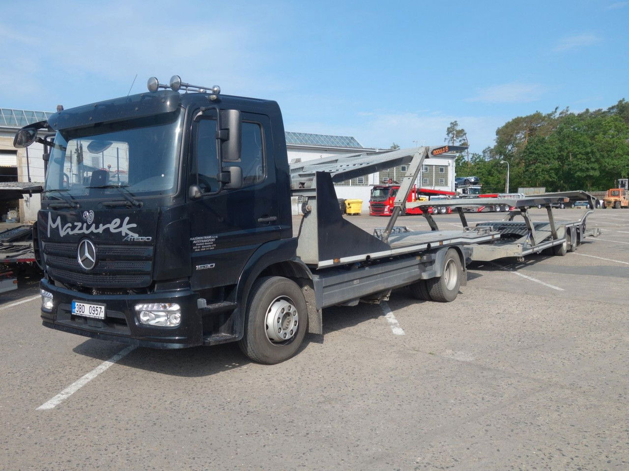 Mercedes-Benz Atego 1530 mit Anhänger für 7 PKW - Camión portavehículos: foto 1 Mercedes-Benz Atego 1530 mit Anhänger für 7 PKW - Camión portavehículos: foto 1