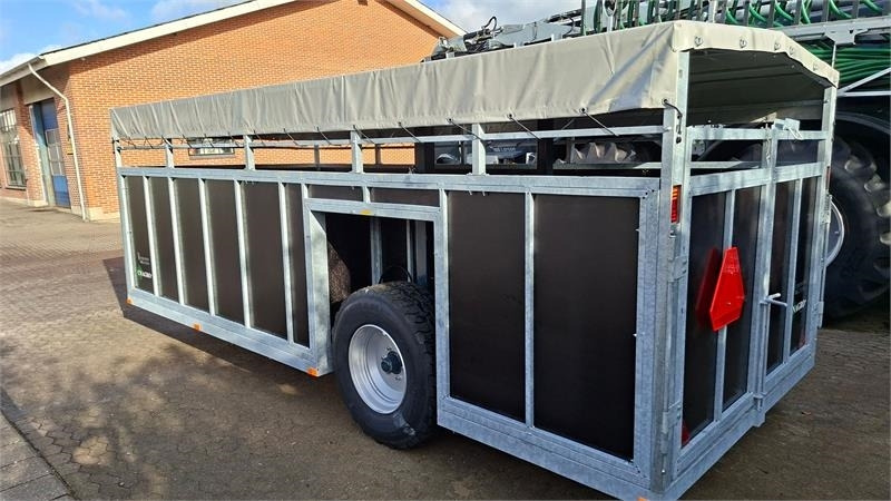 CN Agro Model D - Remolque transporte de ganado, Remolque agrícola: foto 2 CN Agro Model D - Remolque transporte de ganado, Remolque agrícola: foto 2