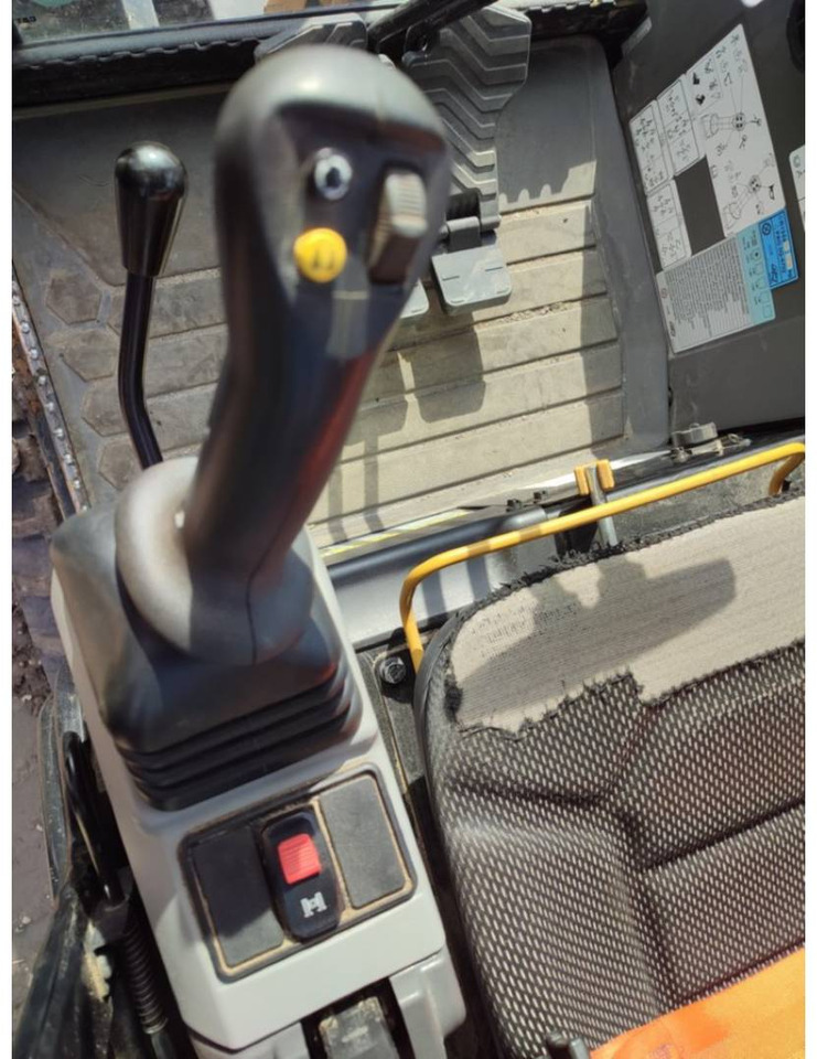 Excavadora de cadenas CAT 301.8: foto 8