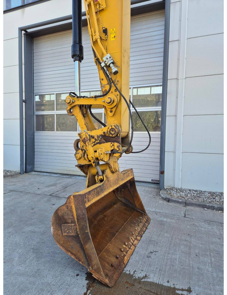 Excavadora de cadenas CAT 323: foto 16