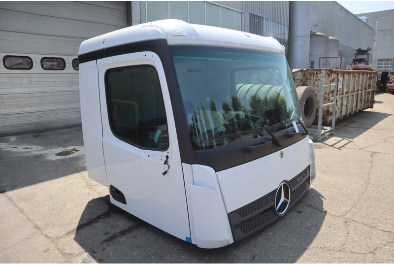 Mercedes-Benz AROCS M-CAB CLASSICSPACE 2.3 M - Cabina e interior para Camión: foto 3 Mercedes-Benz AROCS M-CAB CLASSICSPACE 2.3 M - Cabina e interior para Camión: foto 3