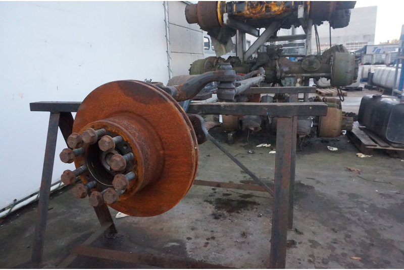 Mercedes-Benz VL5/21DC-9 739 570 A 752792 - Eje delantero para Camión: foto 2 Mercedes-Benz VL5/21DC-9 739 570 A 752792 - Eje delantero para Camión: foto 2