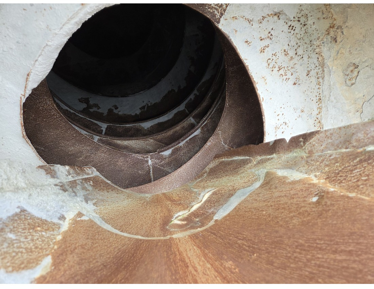 Renault C430 8X4 CONCRETE MIXER MANUAL GEARBOX - Camión hormigonera: foto 5 Renault C430 8X4 CONCRETE MIXER MANUAL GEARBOX - Camión hormigonera: foto 5