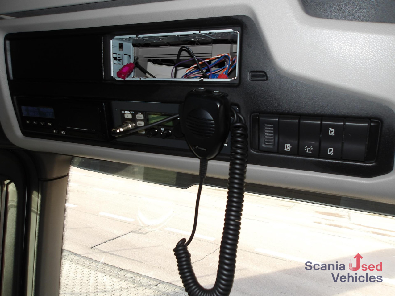 SCANIA R 460 NA - HYDRAULIK - HIGHLINE - 2x TANKs - ACC - - Cabeza tractora: foto 3 SCANIA R 460 NA - HYDRAULIK - HIGHLINE - 2x TANKs - ACC - - Cabeza tractora: foto 3