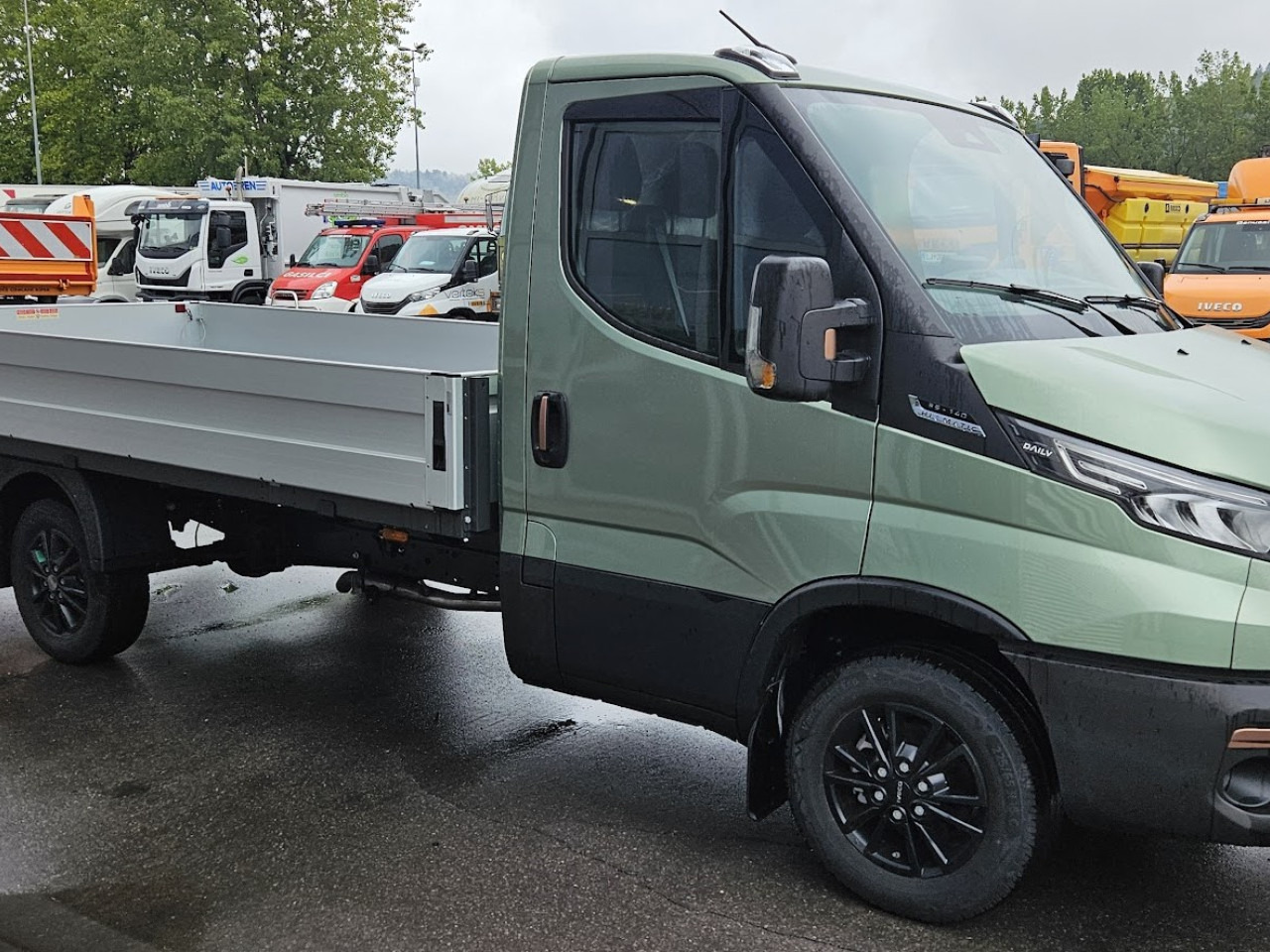 IVECO Daily 35S14A8 - Furgón: foto 2 IVECO Daily 35S14A8 - Furgón: foto 2