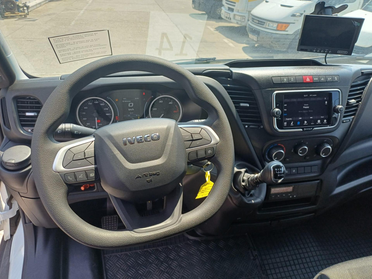 IVECO Daily 70C18H - Furgoneta con lona: foto 3 IVECO Daily 70C18H - Furgoneta con lona: foto 3