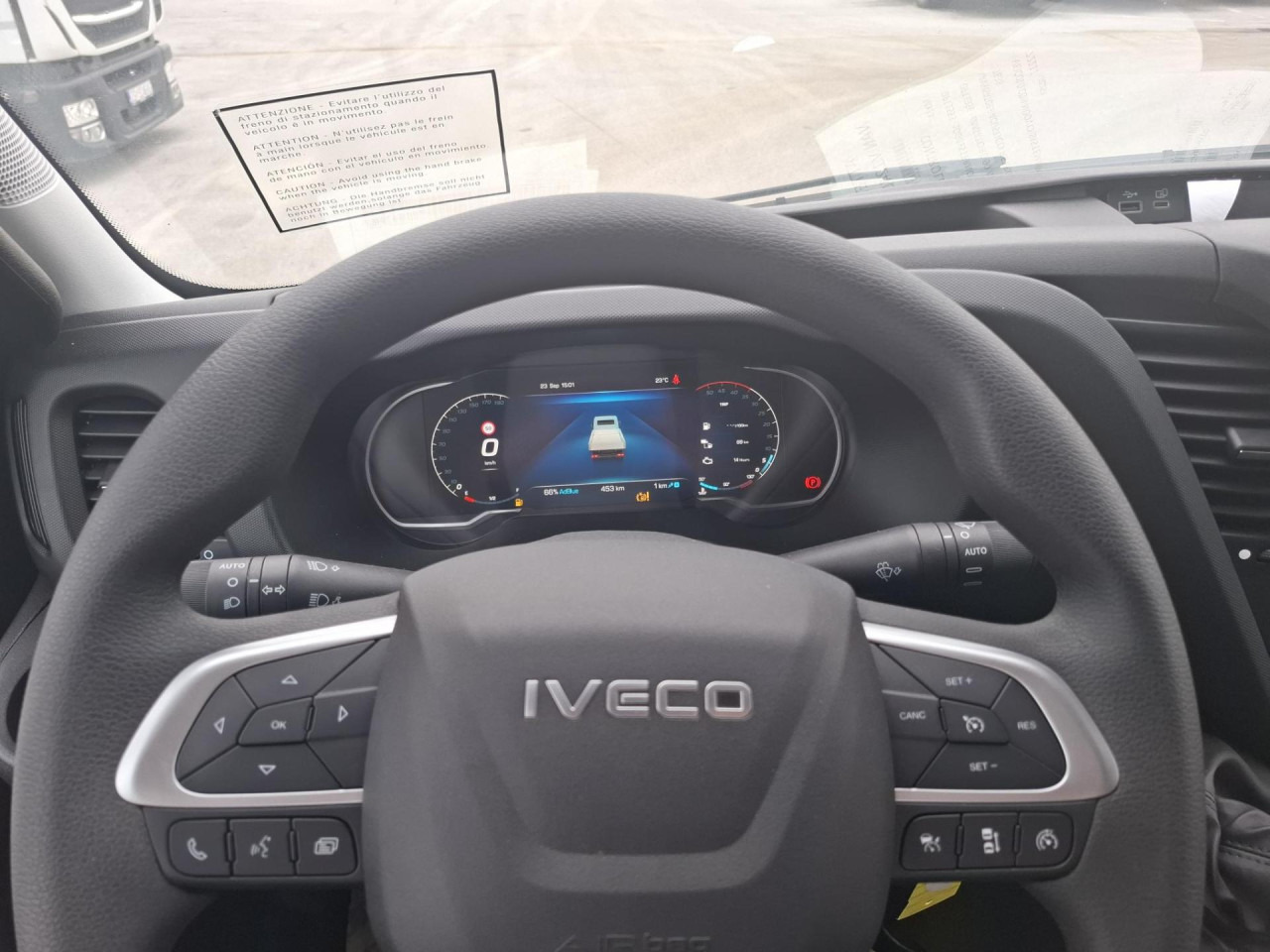 Furgoneta frigorifica IVECO Daily 70C18H: foto 9
