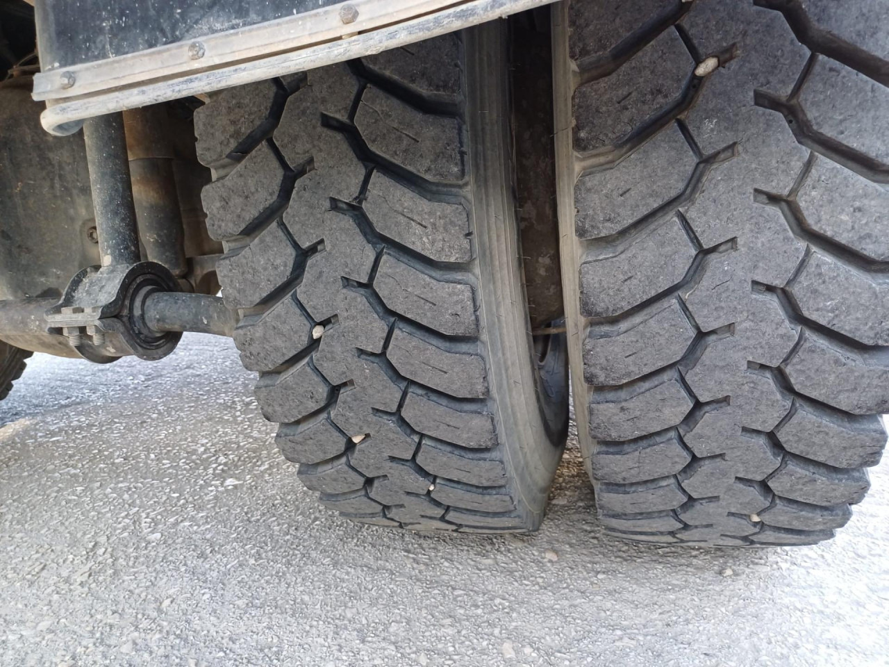 IVECO Daily Eurocargo ML180E28/P - Camión volquete: foto 2 IVECO Daily Eurocargo ML180E28/P - Camión volquete: foto 2