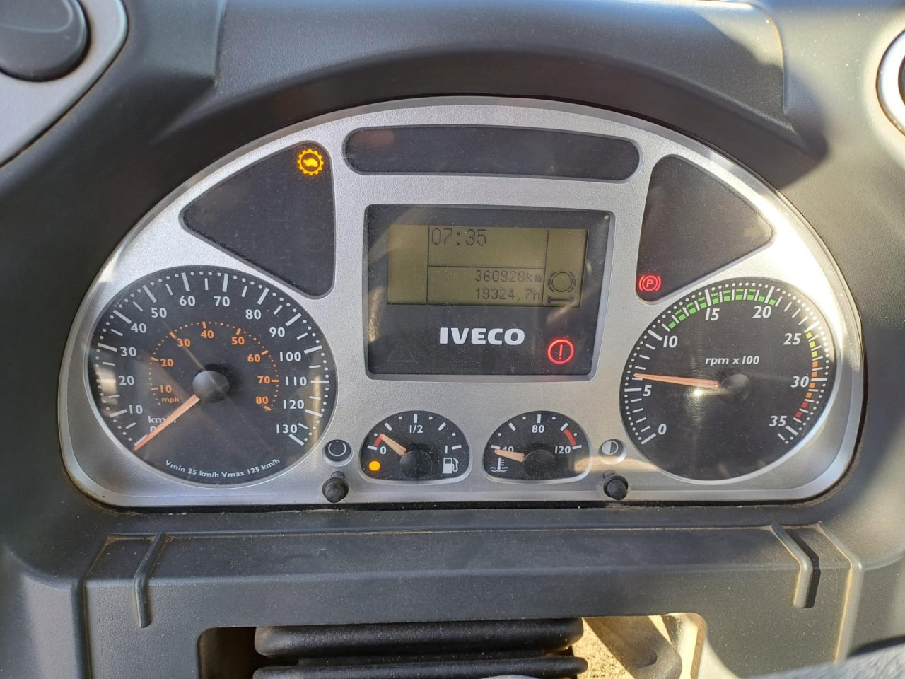 IVECO Daily Eurocargo ML180E28/P - Camión volquete: foto 5 IVECO Daily Eurocargo ML180E28/P - Camión volquete: foto 5