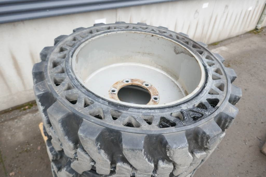 ATN Zebra 16 Hjul - Neumático para Maquinaria de construcción: foto 1 ATN Zebra 16 Hjul - Neumático para Maquinaria de construcción: foto 1