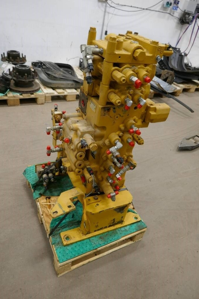 CAT 324 E, Ventilpaket 335-0111 - Hidráulica para Maquinaria de construcción: foto 2 CAT 324 E, Ventilpaket 335-0111 - Hidráulica para Maquinaria de construcción: foto 2