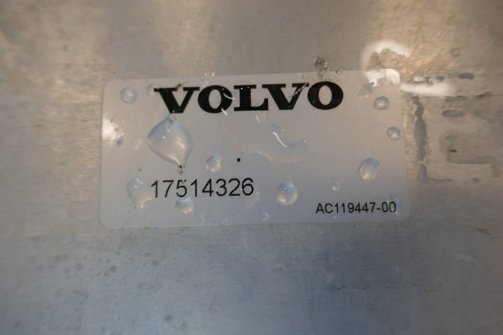 Volvo EC 300 E, Kylare Hydraulolja voe17514326 - Hidráulica para Maquinaria de construcción: foto 2 Volvo EC 300 E, Kylare Hydraulolja voe17514326 - Hidráulica para Maquinaria de construcción: foto 2