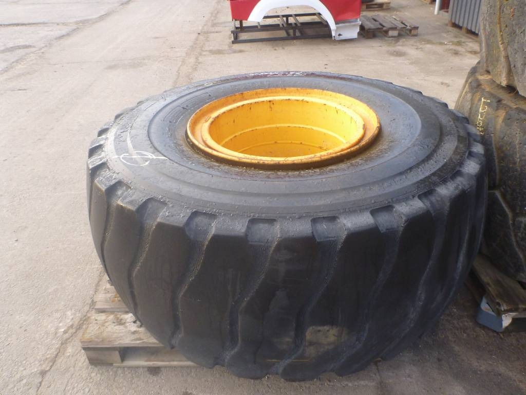 Volvo Hjul, Bridgestone 26.5R25 1st - Eje y piezas para Maquinaria de construcción: foto 1 Volvo Hjul, Bridgestone 26.5R25 1st - Eje y piezas para Maquinaria de construcción: foto 1