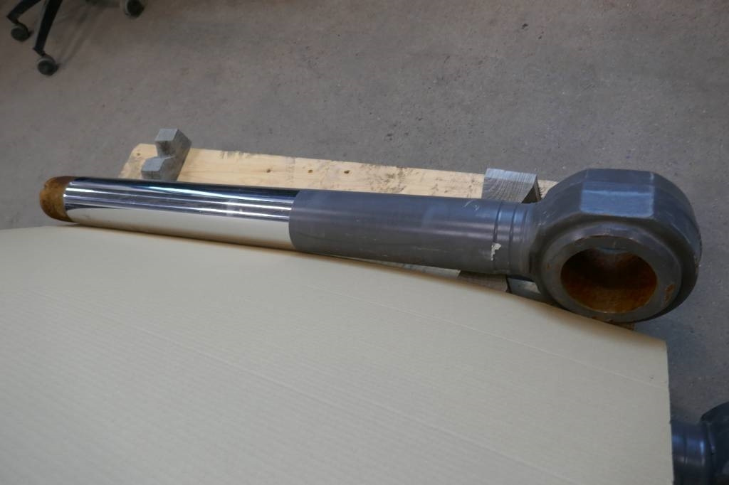 Volvo Kolvstång L150/180 - Hidráulica para Maquinaria de construcción: foto 2 Volvo Kolvstång L150/180 - Hidráulica para Maquinaria de construcción: foto 2