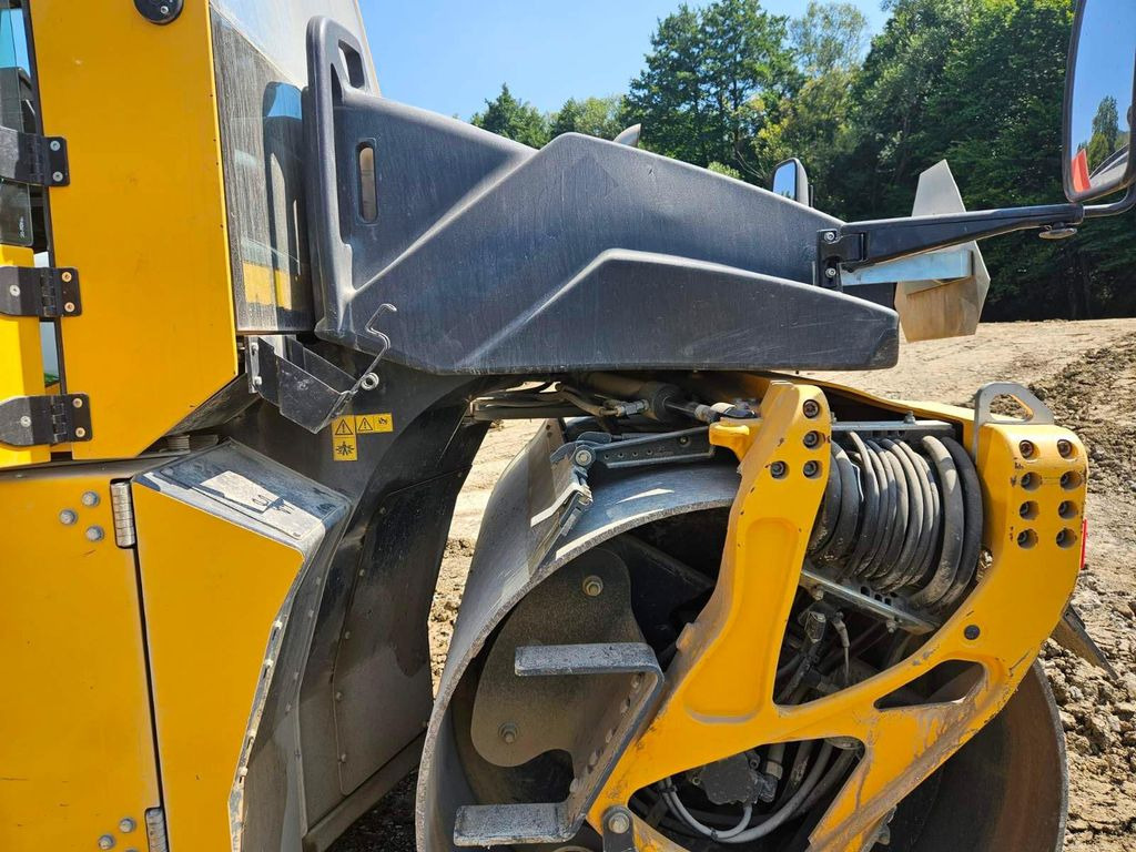 BOMAG BW 174 AP-4F AM, Tandem Roller  - Apisonadora de asfalto: foto 5 BOMAG BW 174 AP-4F AM, Tandem Roller  - Apisonadora de asfalto: foto 5