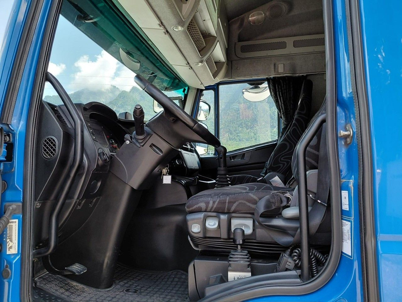 Arrendamiento de  Iveco 440S48TX Stralis 6x2, E6, Kipphydraulik Iveco 440S48TX Stralis 6x2, E6, Kipphydraulik: foto 9