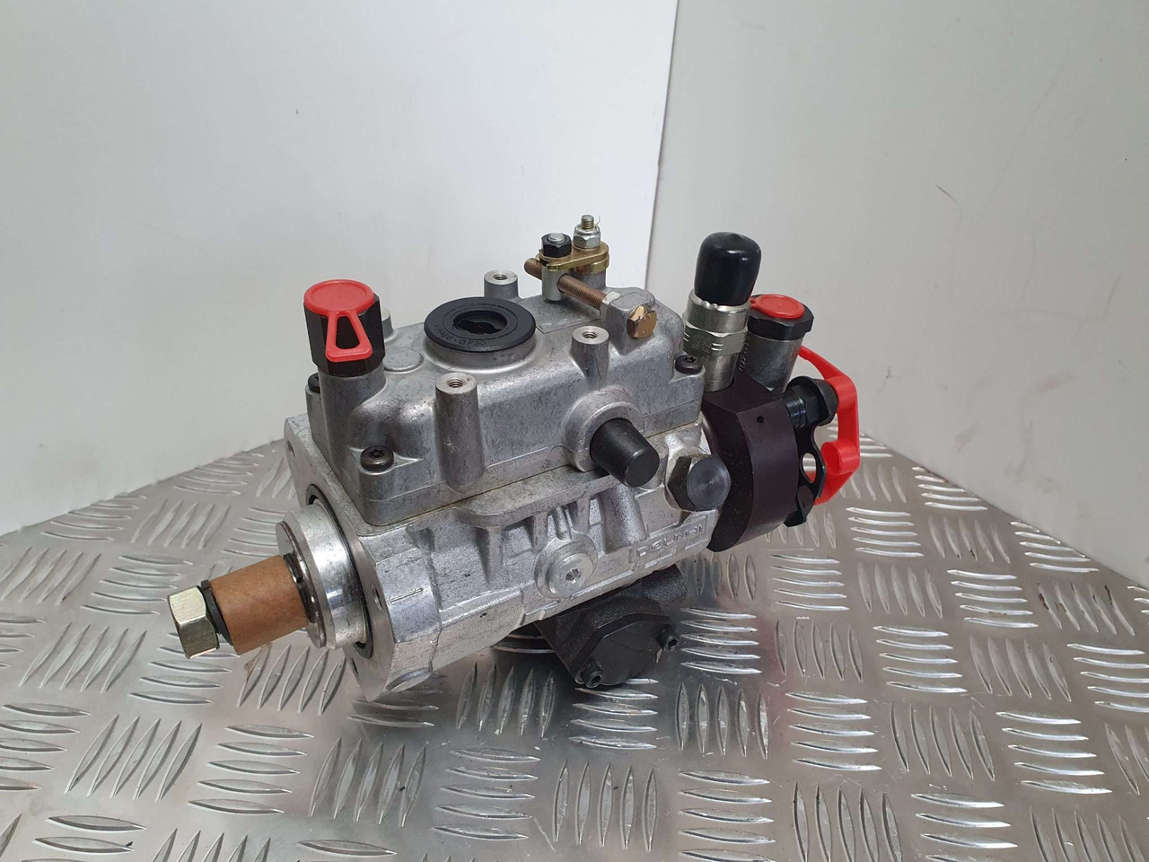 Delphi 9322A160G injection pump 17/928000 - Motor y piezas para Maquinaria de construcción: foto 2 Delphi 9322A160G injection pump 17/928000 - Motor y piezas para Maquinaria de construcción: foto 2