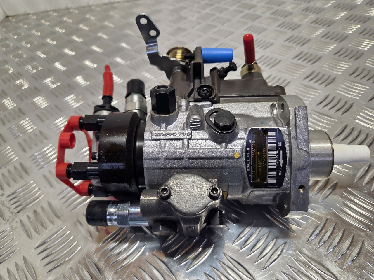 Fuel Injection Pump 55kw JCB 320/06950 Delphi 9323A242H - Motor y piezas para Maquinaria de construcción: foto 1 Fuel Injection Pump 55kw JCB 320/06950 Delphi 9323A242H - Motor y piezas para Maquinaria de construcción: foto 1