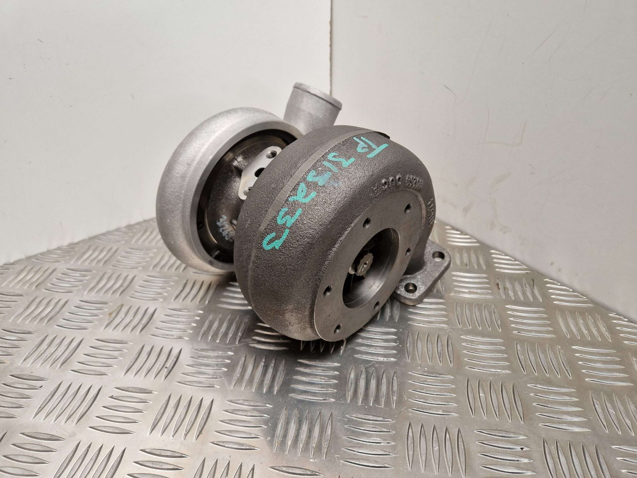 Sisu 634 Turbo 02/950380 DSRAG BorgWarner manufactured. - Motor y piezas para Maquinaria de construcción: foto 1 Sisu 634 Turbo 02/950380 DSRAG BorgWarner manufactured. - Motor y piezas para Maquinaria de construcción: foto 1