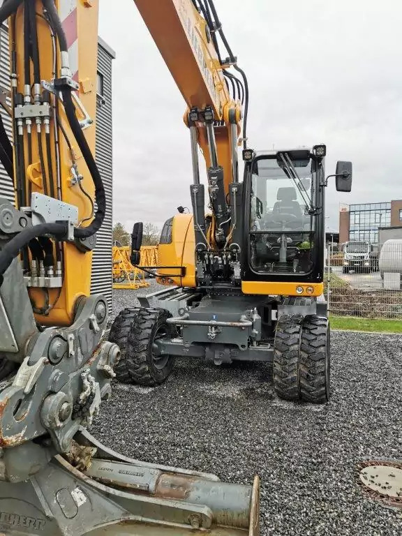 2023 Liebherr A 920 Litronic G6.0-D - Excavadora de cadenas: foto 1 2023 Liebherr A 920 Litronic G6.0-D - Excavadora de cadenas: foto 1