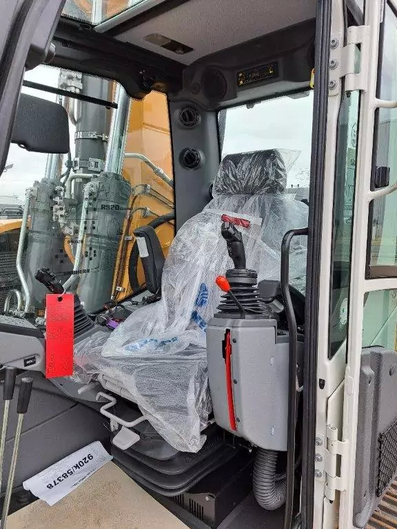 2023 Liebherr R 920 Compact G6.1-D Litronic - Excavadora de cadenas: foto 5 2023 Liebherr R 920 Compact G6.1-D Litronic - Excavadora de cadenas: foto 5