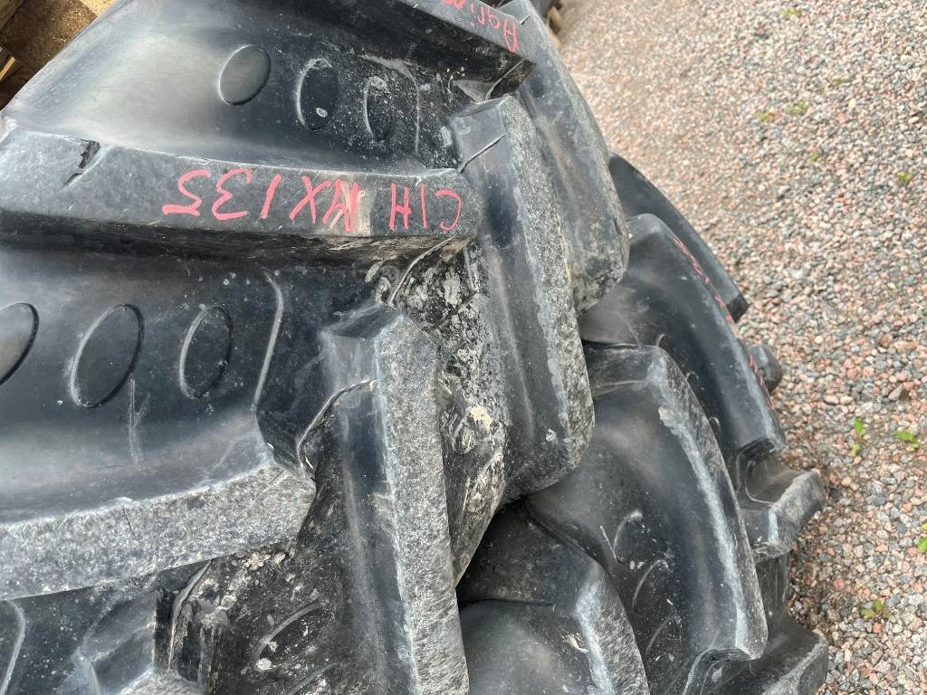 Agrimax 650/65-38 420/85-28 till Case MX 135 - Neumático para Maquinaria agrícola: foto 3 Agrimax 650/65-38 420/85-28 till Case MX 135 - Neumático para Maquinaria agrícola: foto 3