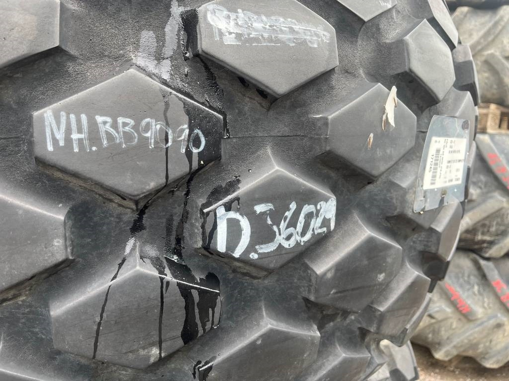 Alliance 28L- 26 Däck på Fälg - Neumático para Maquinaria agrícola: foto 3 Alliance 28L- 26 Däck på Fälg - Neumático para Maquinaria agrícola: foto 3