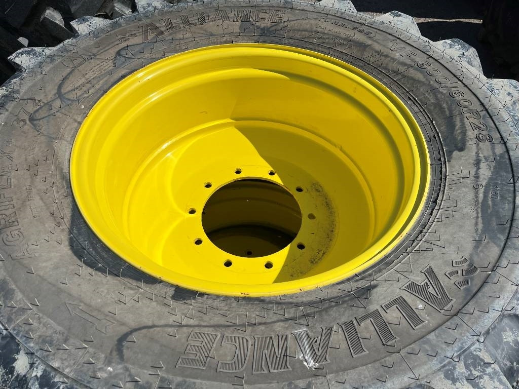Alliance 650/65R38 600/60R28 till JD 6155 M - Neumático para Maquinaria agrícola: foto 3 Alliance 650/65R38 600/60R28 till JD 6155 M - Neumático para Maquinaria agrícola: foto 3