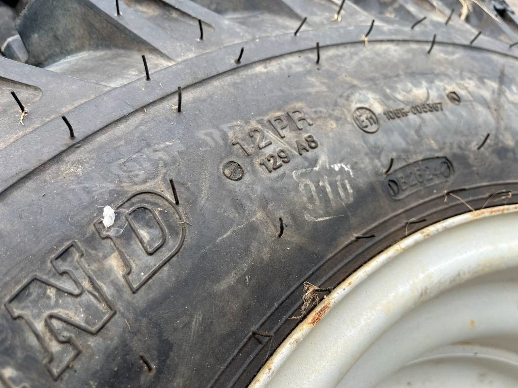 BKT 12,5/80-18 till Volvo L20 L25 - Neumático para Maquinaria de construcción: foto 5 BKT 12,5/80-18 till Volvo L20 L25 - Neumático para Maquinaria de construcción: foto 5