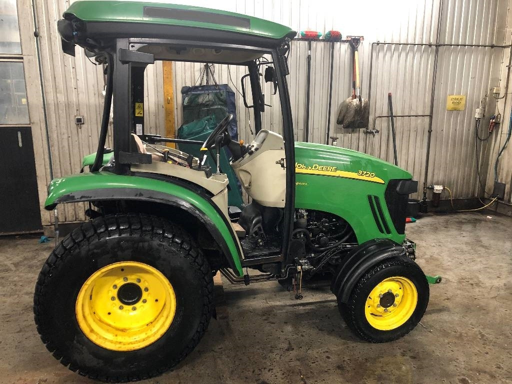John Deere 3720 Dismantled: only spare parts - Tractor municipal: foto 2 John Deere 3720 Dismantled: only spare parts - Tractor municipal: foto 2