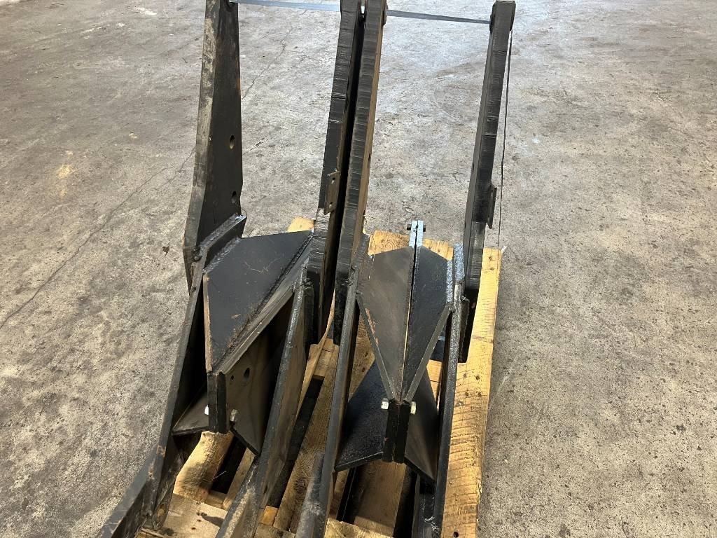 Lastarfäste Trima till Ursus Zetor - Cargador frontal para tractor: foto 4 Lastarfäste Trima till Ursus Zetor - Cargador frontal para tractor: foto 4