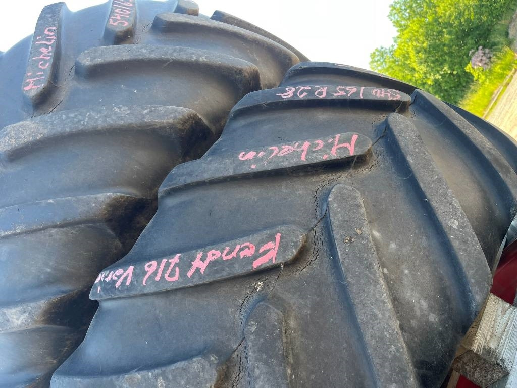 Michelin 650/65R38 540/65R28 till Fendt 716 - Neumático para Maquinaria agrícola: foto 4 Michelin 650/65R38 540/65R28 till Fendt 716 - Neumático para Maquinaria agrícola: foto 4
