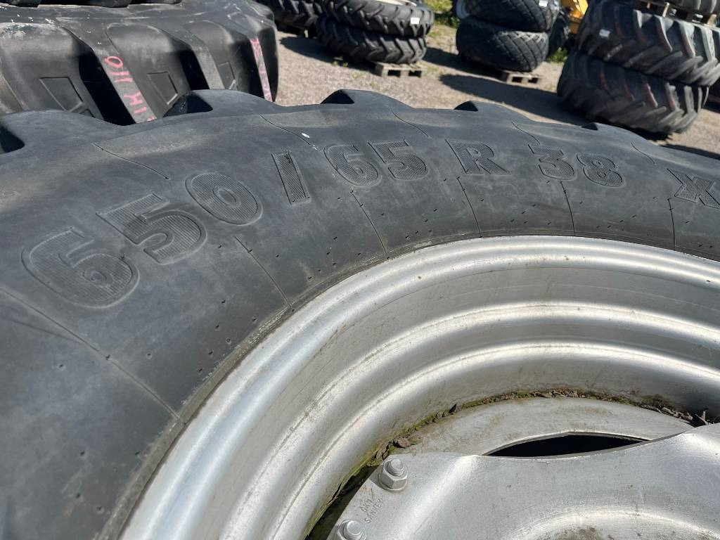 Michelin 650/65R38 till Case MX 135 - Neumático para Maquinaria agrícola: foto 4 Michelin 650/65R38 till Case MX 135 - Neumático para Maquinaria agrícola: foto 4